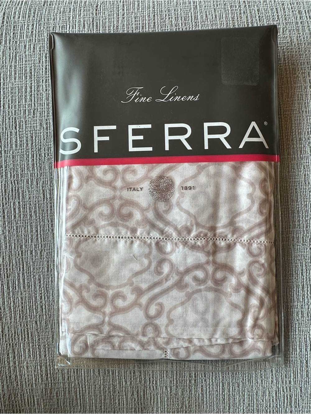 SFERRA Blush Scroll Printed Fine Linen